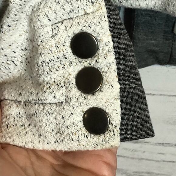 CABI gray & white blocked crop jacket blazer size medium Style 211 - Picture 6 of 8